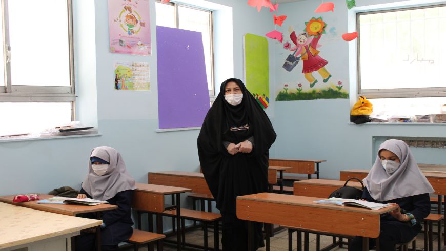 حضور داوطلبانه دانش آموزان در دبستان