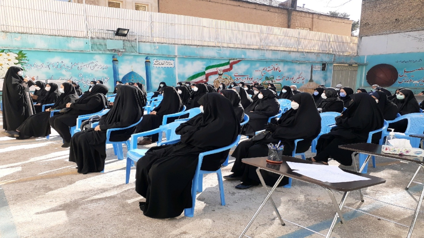 ثبت لحظات ماندگار حضور اولیای محترم و دانش آموزان عزیز پایه نهم