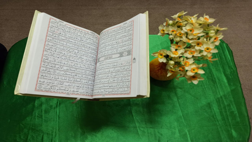 آشنایی نوآموزان با ماه مبارک رمضان توسط مربی پیش ۲ سرکار خانم اروندی